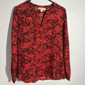 Michael Kors Red & Black Leaf Graphic Print Blouse Top V-Neck Sz Small